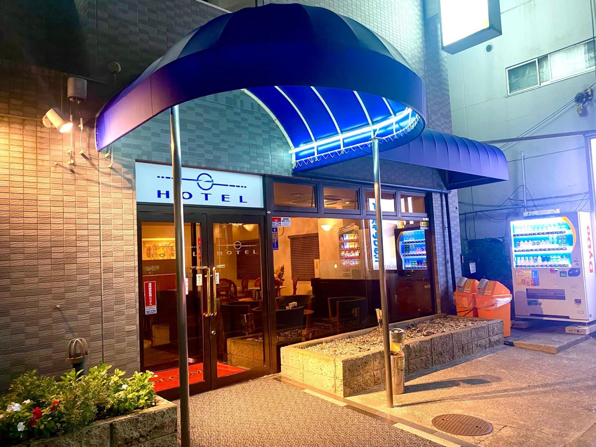 E Hotel Varabi Kültér fotó